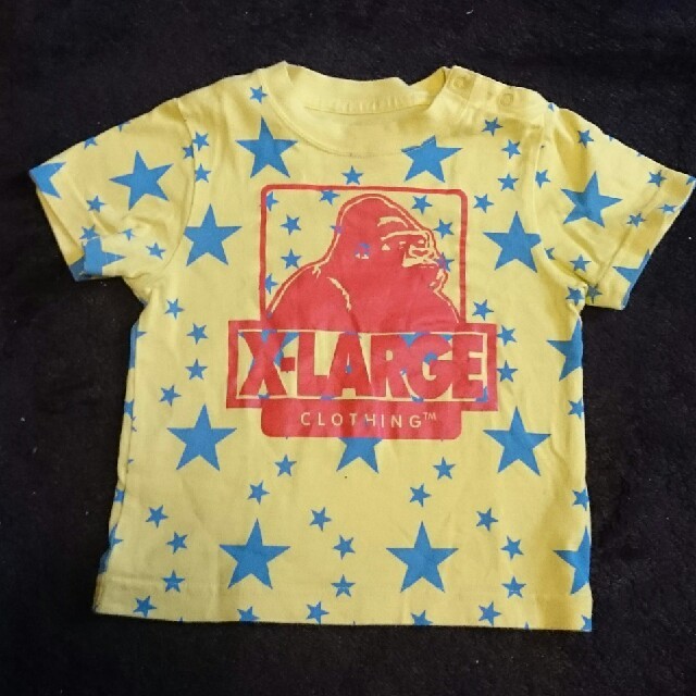 XLARGE(エクストララージ)のXLARGE KIDS 星柄Tシャツ キッズ/ベビー/マタニティのキッズ服男の子用(90cm~)(Tシャツ/カットソー)の商品写真