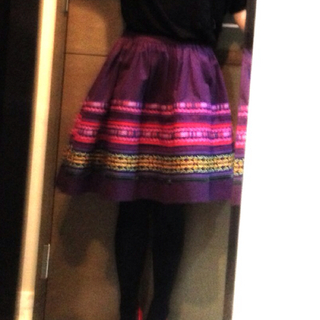 紫スカート(ひざ丈スカート)