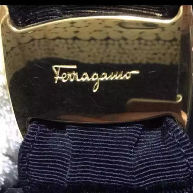 Salvatore Ferragamo(サルヴァトーレフェラガモ)のK様専用です‼️フェラガモ ヴァラ ティアード トートバッグ レディースのバッグ(トートバッグ)の商品写真