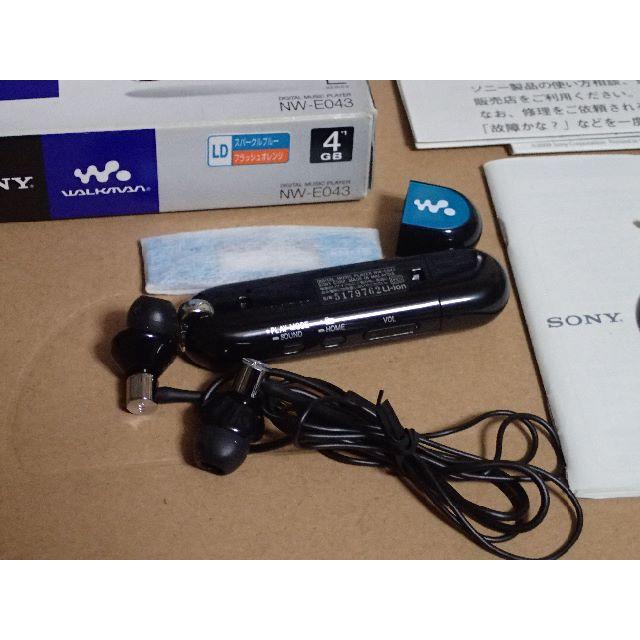 SONY(ソニー)のNW-E043 スマホ/家電/カメラのオーディオ機器(ポータブルプレーヤー)の商品写真