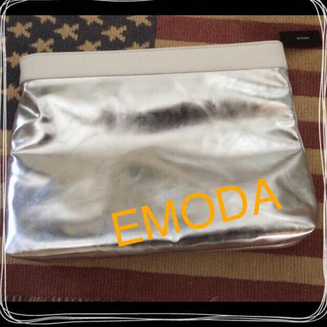 EMODA(エモダ)のゆいゆい様11日までお取り置き！ レディースのバッグ(クラッチバッグ)の商品写真