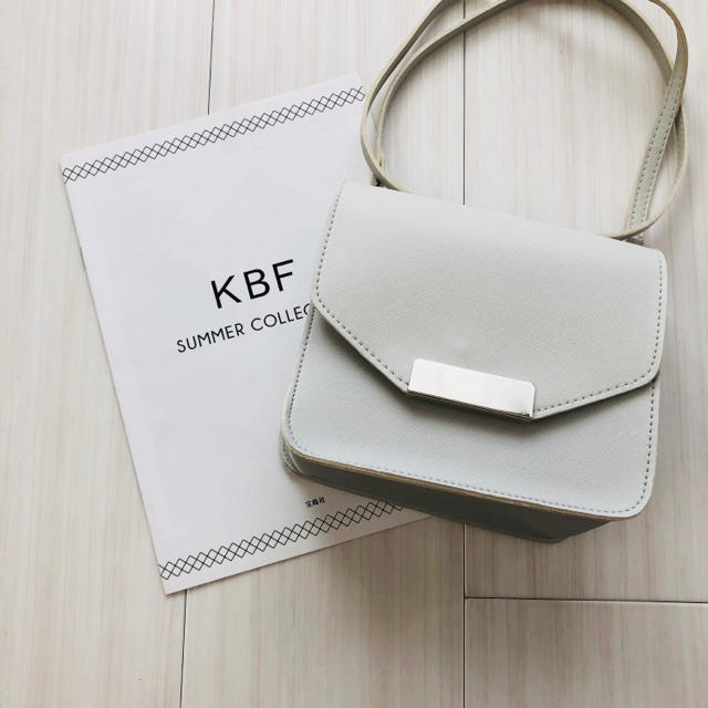 KBF(ケービーエフ)の【KBF】ミニチェーンバッグ（冊子付き） レディースのバッグ(ショルダーバッグ)の商品写真