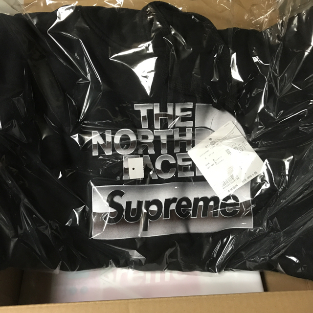 カテゴリ Supreme - supreme The North Face パーカーの通販 by nao ...