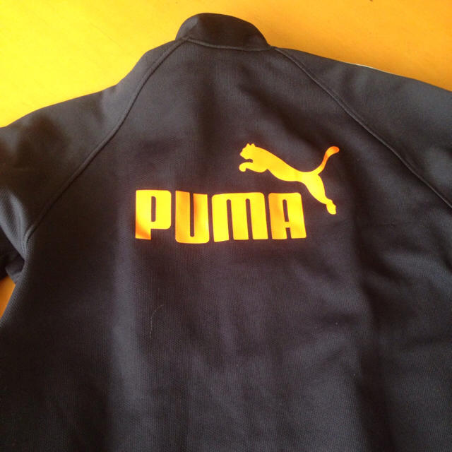 PUMA(プーマ)の本日限定お値下げ！！人気デザイン ！！PUMAジャージ上下150ビッグロゴ スポーツ/アウトドアのサッカー/フットサル(ウェア)の商品写真