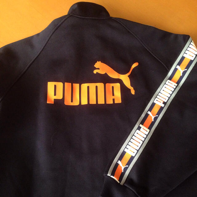 PUMA(プーマ)の本日限定お値下げ！！人気デザイン ！！PUMAジャージ上下150ビッグロゴ スポーツ/アウトドアのサッカー/フットサル(ウェア)の商品写真