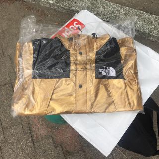 シュプリーム(Supreme)のsupreme the north face マウンテンパーカー S ゴールド(マウンテンパーカー)