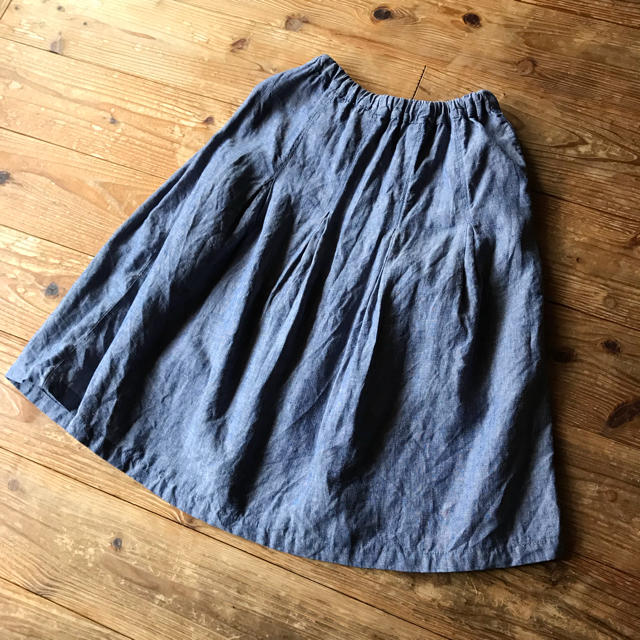 MUJI (無印良品)(ムジルシリョウヒン)の美品リネンピンタックギャザースカート丈67cm ウエストゴム&ヒモ レディースのスカート(ロングスカート)の商品写真