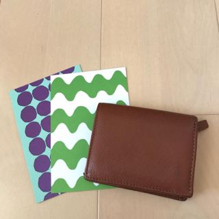 マリメッコ(marimekko)のmarimekko レザー三つ折り財布(財布)