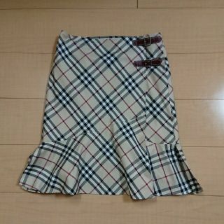 バーバリーブルーレーベル(BURBERRY BLUE LABEL)のスカート(ひざ丈スカート)