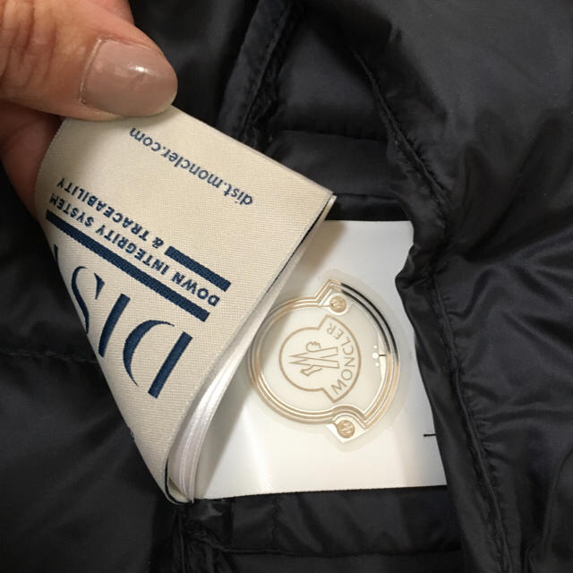 MONCLER(モンクレール)のモンクレール ベストキッズ 12A レディースのジャケット/アウター(ダウンベスト)の商品写真