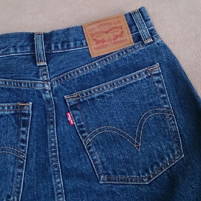 Levi's(リーバイス)のリーバイス　ﾃﾞﾆﾑｽｶｰﾄ レディースのスカート(ミニスカート)の商品写真