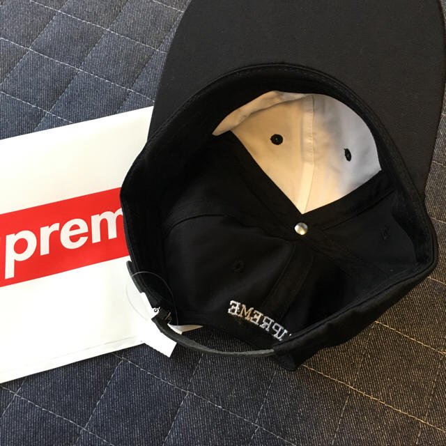 Supreme(シュプリーム)のシュプリーム supreme バイザーパネルロゴ キャップ メンズの帽子(キャップ)の商品写真