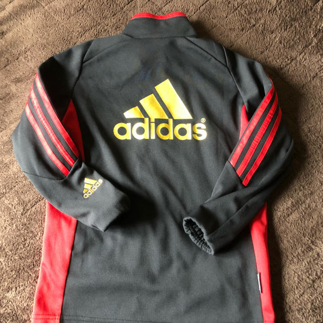 adidas(アディダス)のみぃちゃんままさま専用  adidas  ジャージ  130 キッズ/ベビー/マタニティのキッズ服男の子用(90cm~)(ジャケット/上着)の商品写真