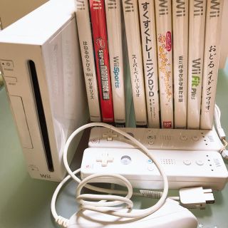 ウィー(Wii)のWii 本体 プラスソフトセット！(携帯用ゲーム機本体)