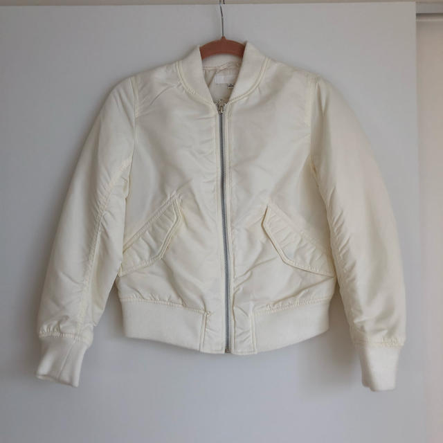 Uniqlo 専用です ユニクロ ブルゾン Ma 1 アイボリー S 新品の通販 By Pokerrion S Shop ユニクロならラクマ Uniqlo 専用です ユニクロ ブルゾン Ma 1 アイボリー S 新品の通販 By Pokerrion S Shop ユニクロならラクマ