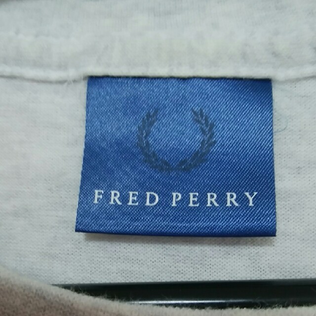 FRED PERRY(フレッドペリー)の【USED】フレッドペリー　Tシャツ メンズのトップス(Tシャツ/カットソー(半袖/袖なし))の商品写真