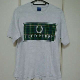 フレッドペリー(FRED PERRY)の【USED】フレッドペリー　Tシャツ(Tシャツ/カットソー(半袖/袖なし))