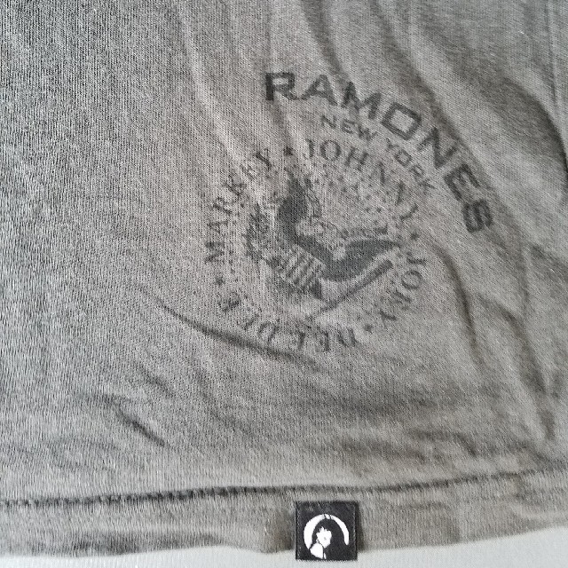 HYSTERIC GLAMOUR(ヒステリックグラマー)のHYSTERIC GRAMOUR × RAMONESTシャツ メンズのトップス(Tシャツ/カットソー(半袖/袖なし))の商品写真