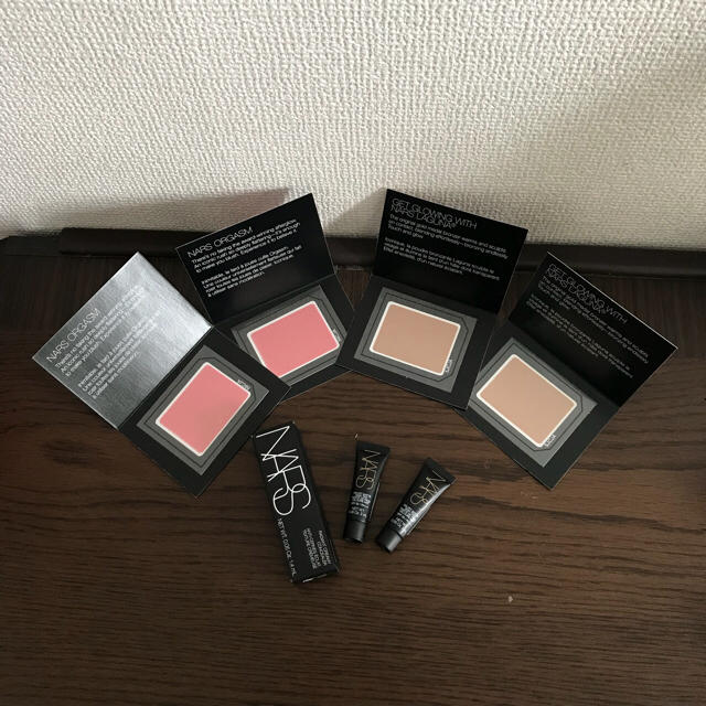 NARS(ナーズ)のナーズ  ミニボトル&サンプル セット コスメ/美容のキット/セット(サンプル/トライアルキット)の商品写真