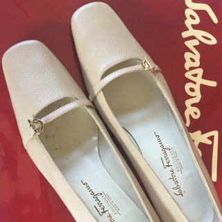 サルヴァトーレフェラガモ(Salvatore Ferragamo)のまびちゃん様専用 フェラガモ パンプス 25.5cm 2足(ハイヒール/パンプス)