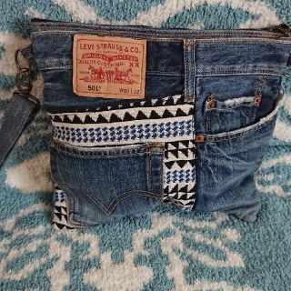 510350● LEVI'S リメイク デニム クラッチ バッグ リーバイス