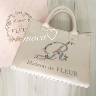 メゾンドフルール(Maison de FLEUR)のメゾンドフルール イニシャルフラワートートバッグ【R】(トートバッグ)