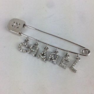 CHANEL】希少 ブローチ 安全ピンモチーフ ラインストーン スイング