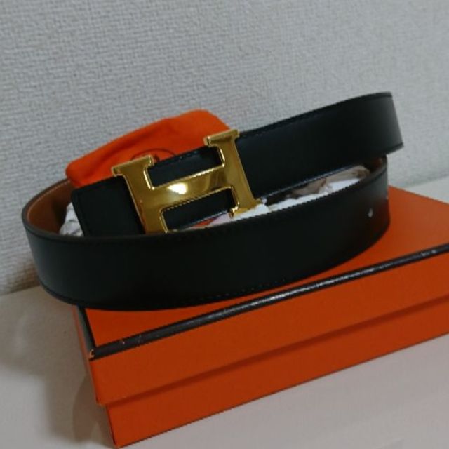 Hermes(エルメス)のエルメス  リバーシブル  ベルト  ゴールド  ブラック  80表記 レディースのファッション小物(ベルト)の商品写真