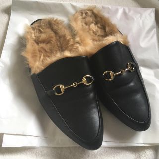 ザラ(ZARA)のスリッパサンダル スリッポン 黒 ファー(サンダル)