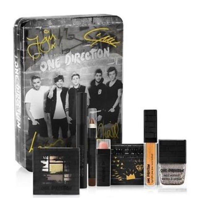 One Direction Makeup Collection 新品未使用 コスメ/美容のキット/セット(コフレ/メイクアップセット)の商品写真