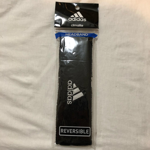 adidas(アディダス)のAdidas reversible headband アディダス ヘッドバンド レディースのヘアアクセサリー(ヘアバンド)の商品写真