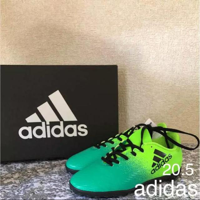 adidas(アディダス)の新品☆adidasスパイク スポーツ/アウトドアのサッカー/フットサル(シューズ)の商品写真