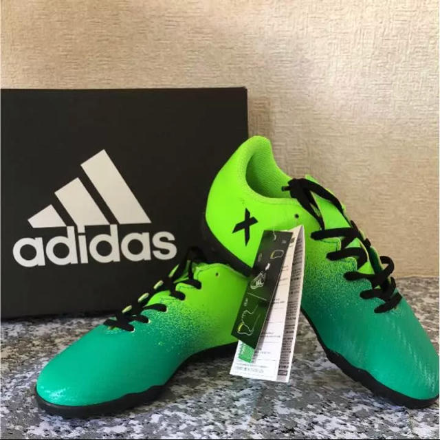 adidas(アディダス)の新品☆adidasスパイク スポーツ/アウトドアのサッカー/フットサル(シューズ)の商品写真