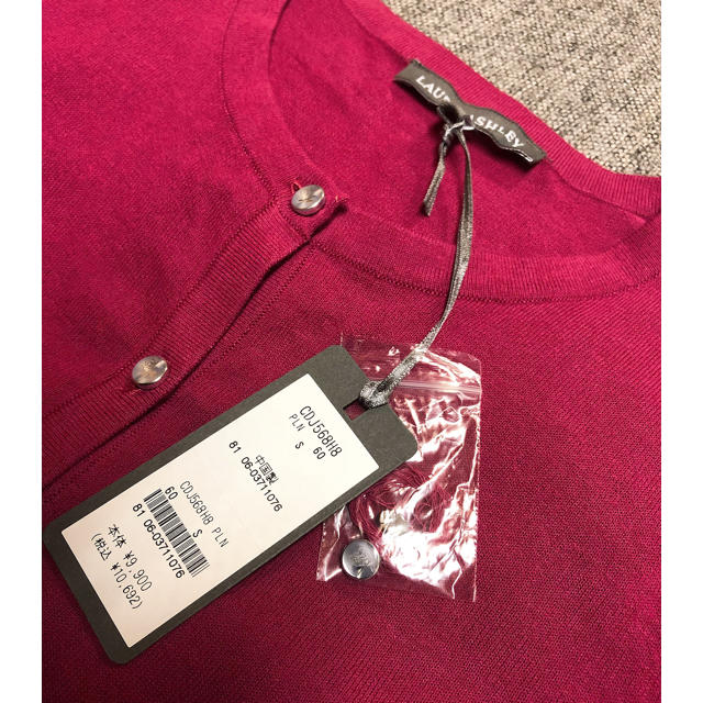 LAURA ASHLEY(ローラアシュレイ)のローラアシュレイ 新品 美品 カーディガン 春服 ピンク 赤 レディースのトップス(カーディガン)の商品写真
