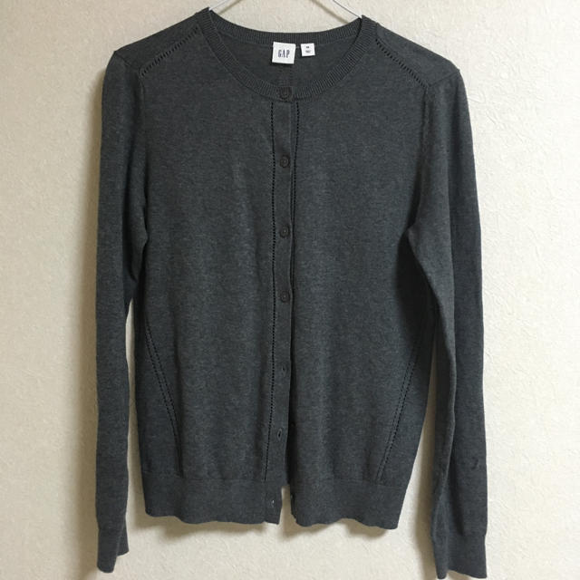 GAP(ギャップ)のqi-te様専用【美品】GAP カーディガン グレー   レディースのトップス(カーディガン)の商品写真