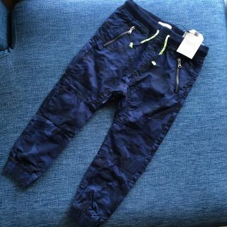 ザラキッズ(ZARA KIDS)の新品タグ付き ▲▽▲ ZARA BOYS カモフラ ジョガーパンツ 116(パンツ/スパッツ)