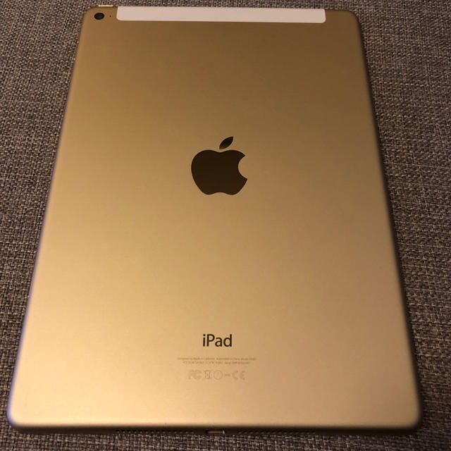 Apple(アップル)のiPad Air2 16GB docomo ゴールド スマホ/家電/カメラのPC/タブレット(タブレット)の商品写真