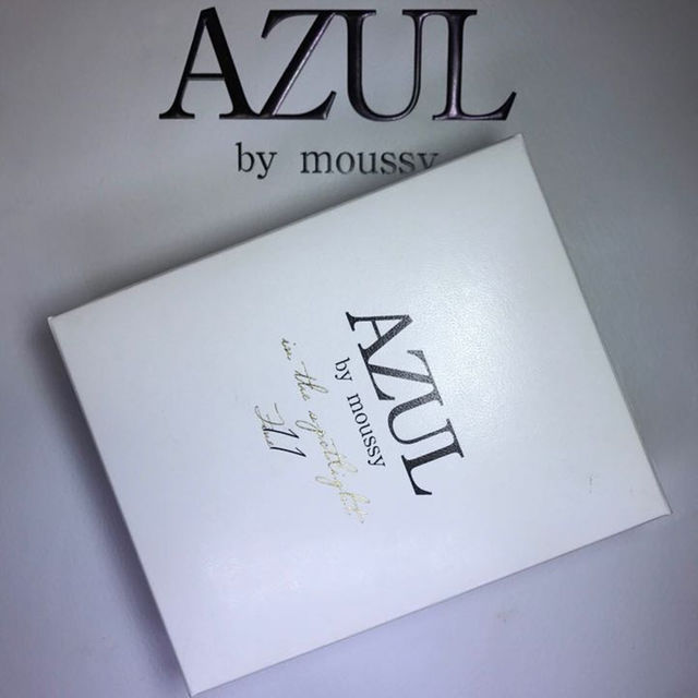 AZUL by moussy(アズールバイマウジー)の新品未開封 大50ml アズール 香水 インザスポットライト  店舗の香り レディースのトップス(ニット/セーター)の商品写真