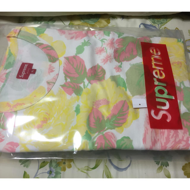 Supreme(シュプリーム)の新品supreme flower tee 白XL メンズのトップス(Tシャツ/カットソー(半袖/袖なし))の商品写真