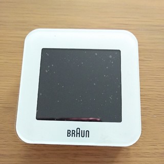ブラウン(BRAUN)の⭐新品　BRAUN デジタルクロック　ホワイト(置時計)