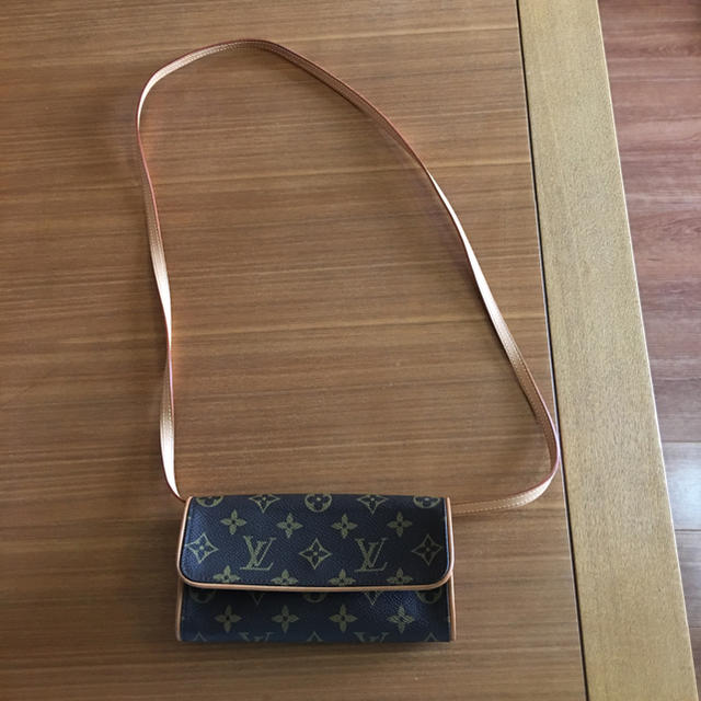 LOUIS VUITTON(ルイヴィトン)のルイヴィトンポシェット レディースのバッグ(ショルダーバッグ)の商品写真