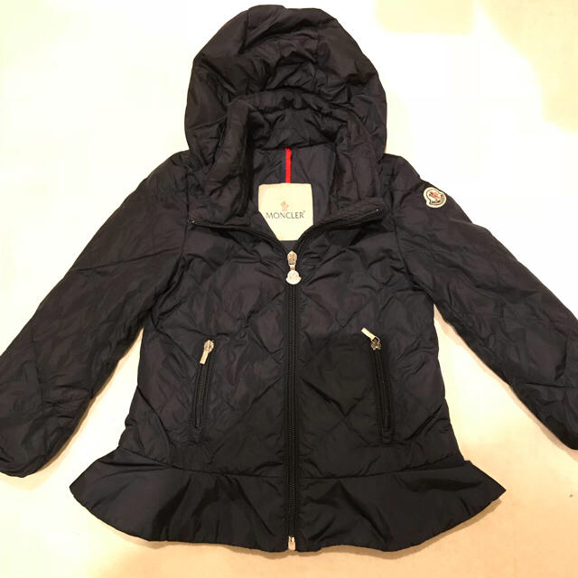 MONCLER(モンクレール)の希少 モンクレール フリルダウン VOUGLETTE、ボンポワンブラウス キッズ/ベビー/マタニティのキッズ服女の子用(90cm~)(コート)の商品写真