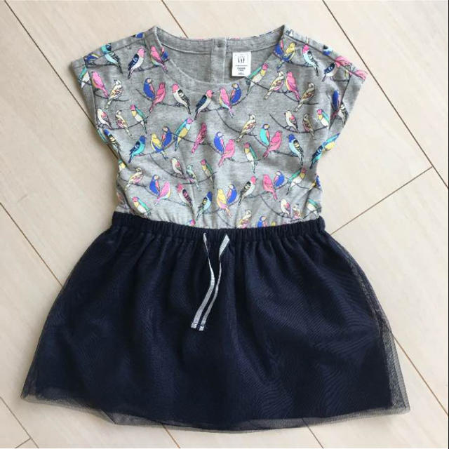 babyGAP(ベビーギャップ)の新品♡baby gap 95 鳥柄 チュール ワンピース キッズ/ベビー/マタニティのキッズ服女の子用(90cm~)(ワンピース)の商品写真