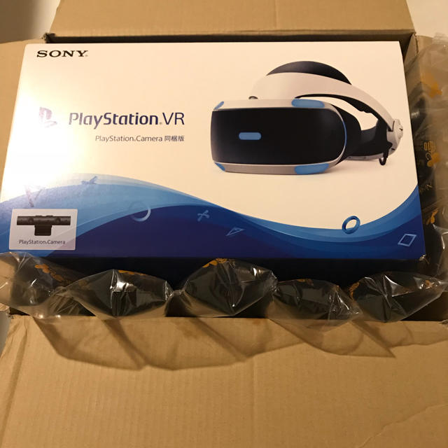 PlayStation VR(プレイステーションヴィーアール)のsakura様 専用 送料無料 PS VR カメラ同梱版 エンタメ/ホビーのゲームソフト/ゲーム機本体(家庭用ゲーム機本体)の商品写真