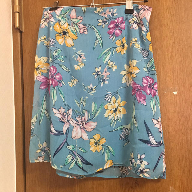 Bershka(ベルシュカ)の専用 レディースのスカート(ひざ丈スカート)の商品写真