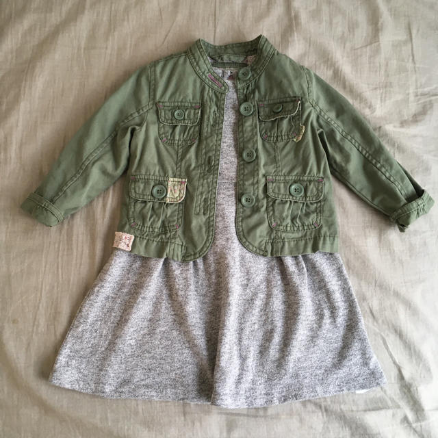 babyGAP(ベビーギャップ)のミリタリージャケット キッズ/ベビー/マタニティのキッズ服女の子用(90cm~)(ジャケット/上着)の商品写真