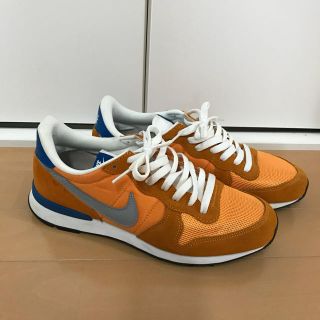 ナイキ(NIKE)のナイキ インターナショナリスト  オレンジ 26センチ(スニーカー)