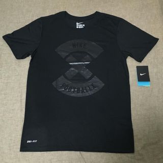 ナイキ(NIKE)のナイキ  成田 凌 着用モデル Tシャツ  ブラック M 新品パッケージ入(ウェア)