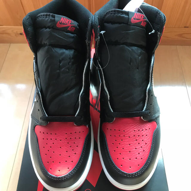 NIKE(ナイキ)の国内新品 27cm Air Jordan 1 Bred Toe 赤つまジョーダン メンズの靴/シューズ(スニーカー)の商品写真