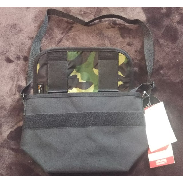 UNDERCOVER(アンダーカバー)のUNDERCOVER×ManhattanPortage メッセンジャーバック黒 メンズのバッグ(メッセンジャーバッグ)の商品写真